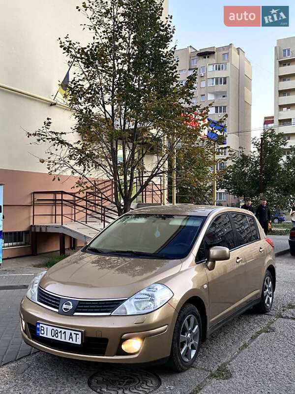 Nissan TIIDA 2007