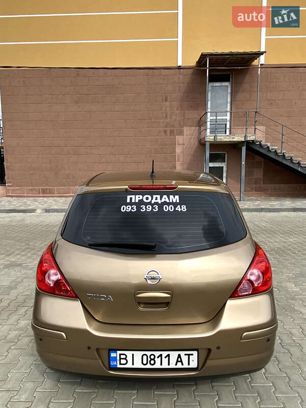 Nissan TIIDA 2007