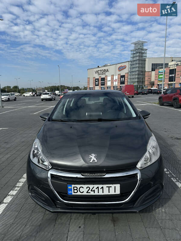 Peugeot 208 2015