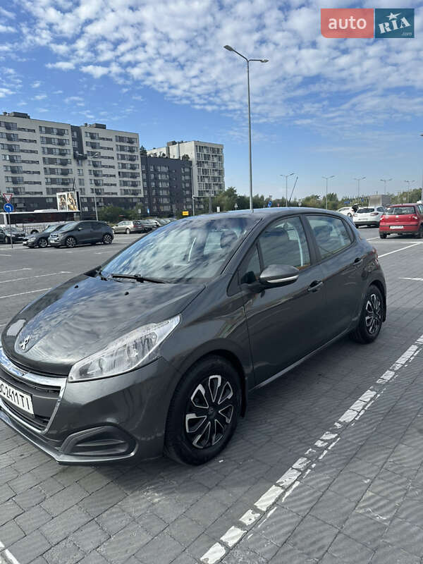 Peugeot 208 2015