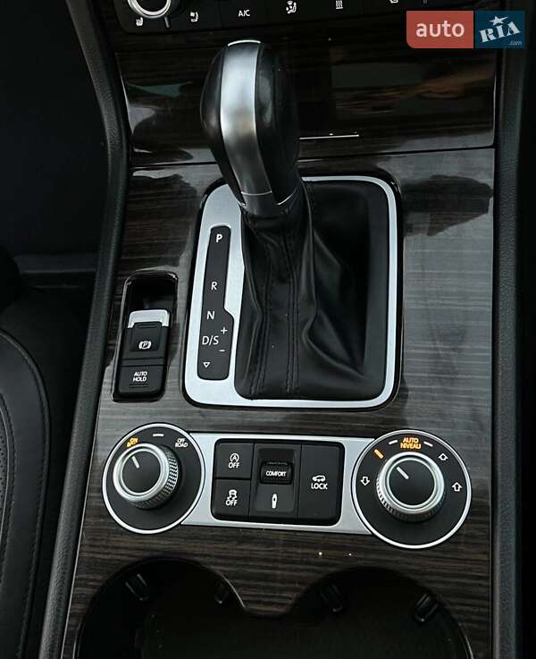 Volkswagen Touareg 2014