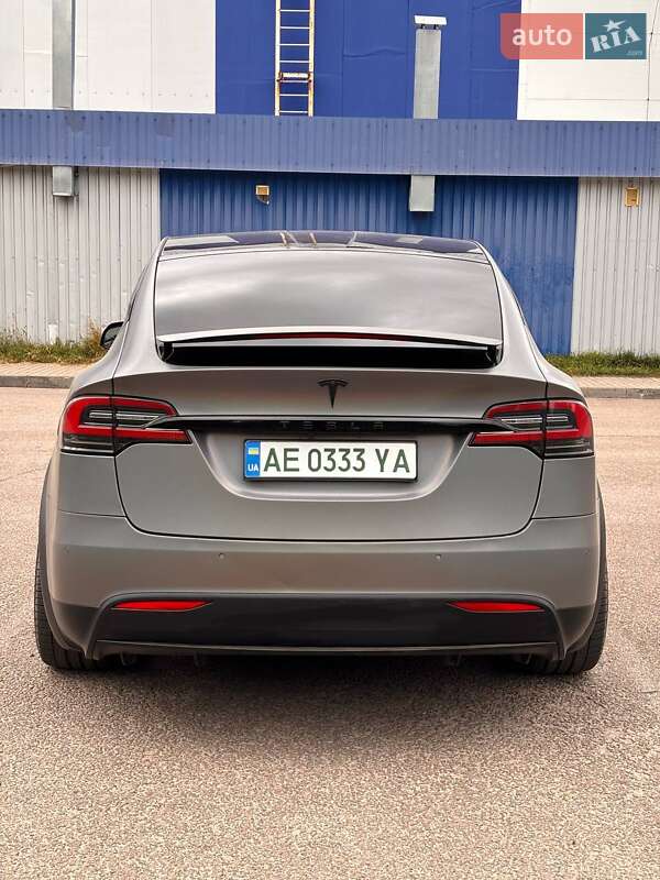 Tesla Model X 2019
