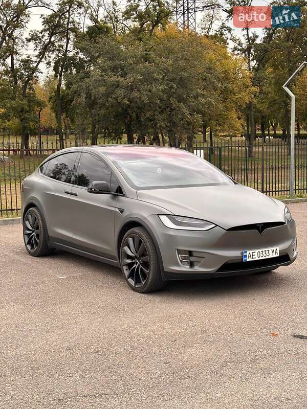 Tesla Model X 2019