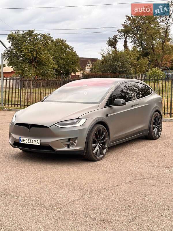 Tesla Model X 2019