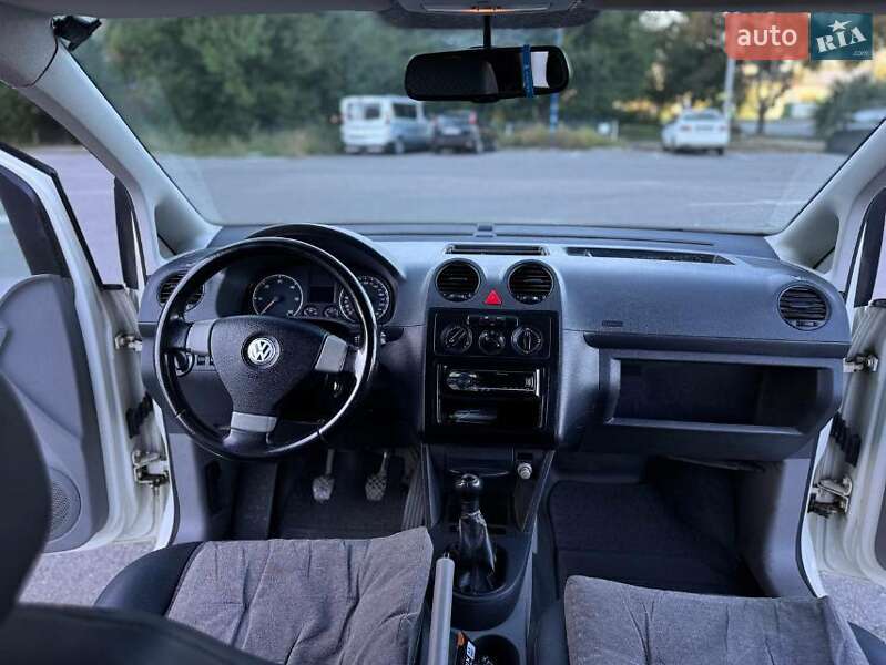 Volkswagen Caddy 2009