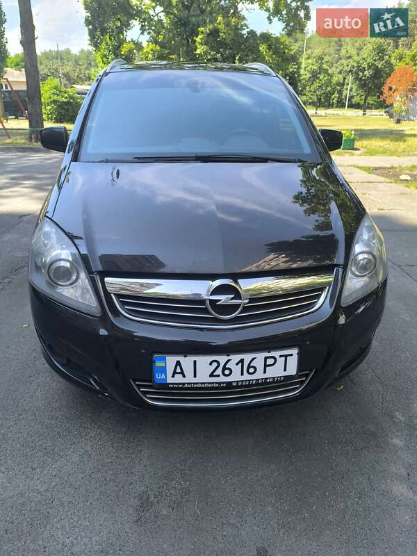 Opel Zafira 2012