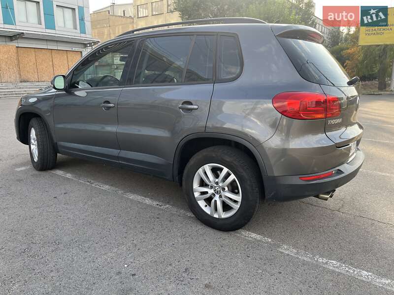 Volkswagen Tiguan 2015