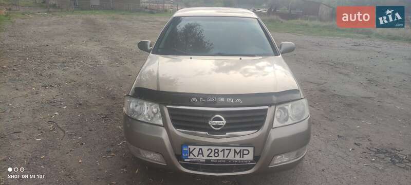 Nissan Almera 2010