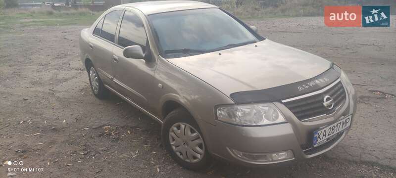 Nissan Almera 2010