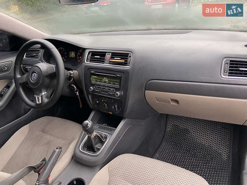 Volkswagen Jetta 2014