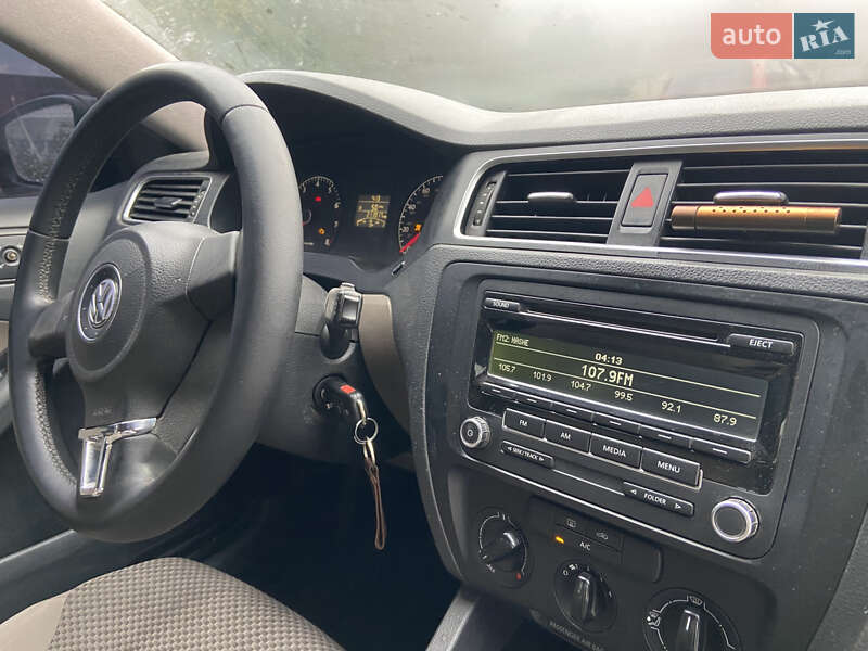 Volkswagen Jetta 2014
