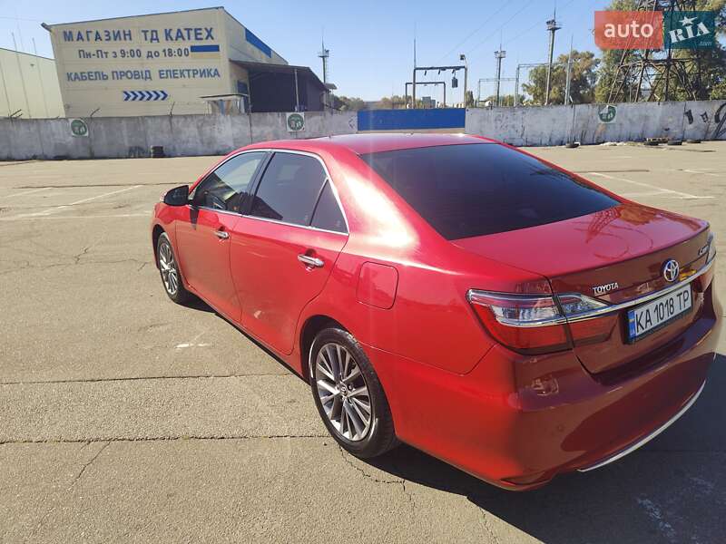 Toyota Camry 2016