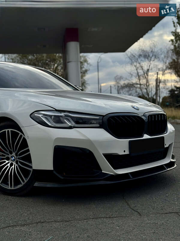 BMW 5 Series 2019