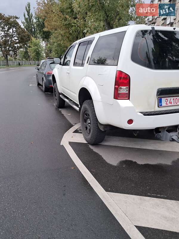 Nissan Pathfinder 2008