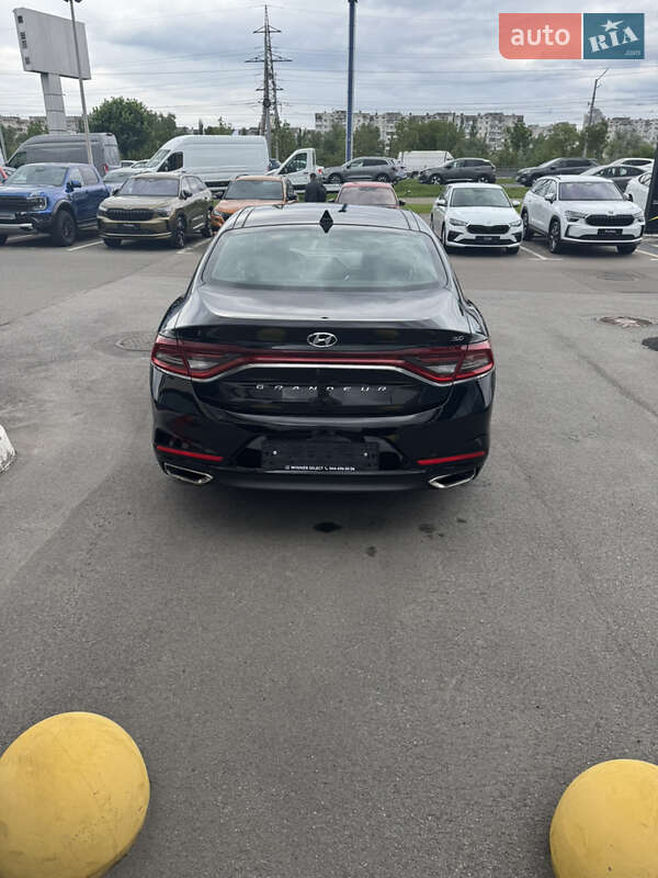 Hyundai Grandeur 2017