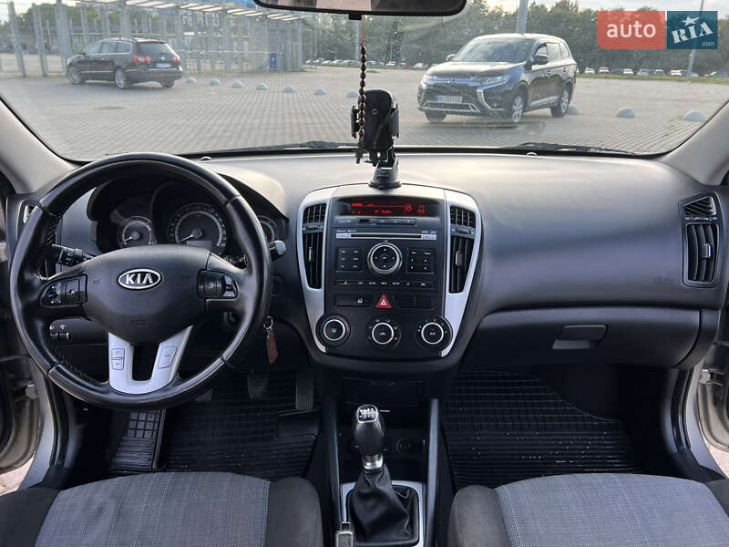 Kia Ceed 2011