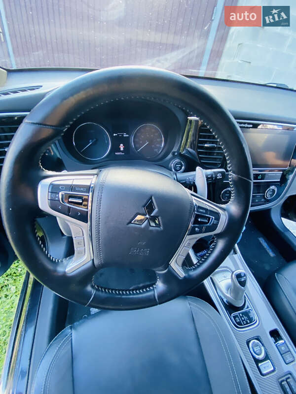 Mitsubishi Outlander 2019