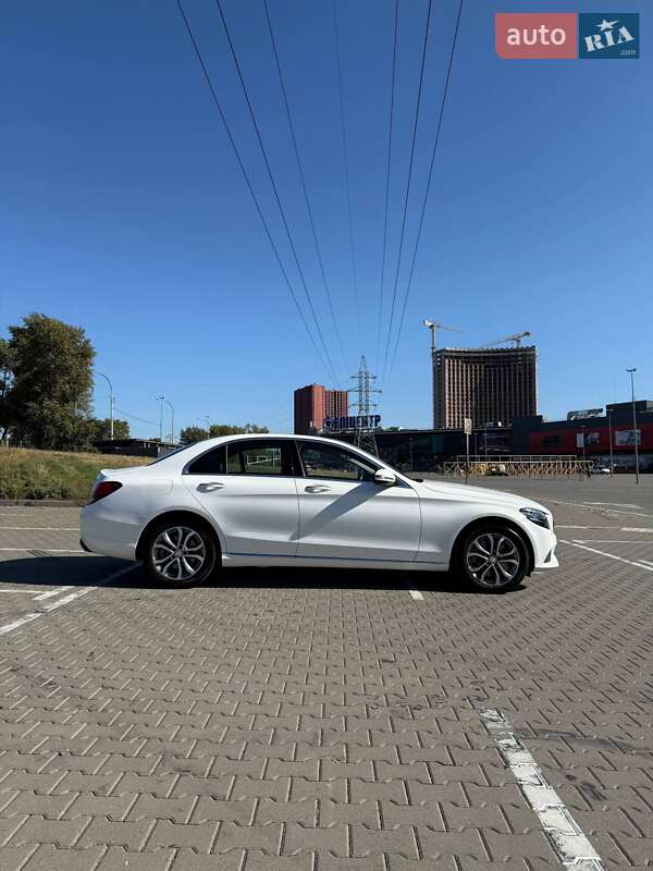 Mercedes-Benz C-Class 2016