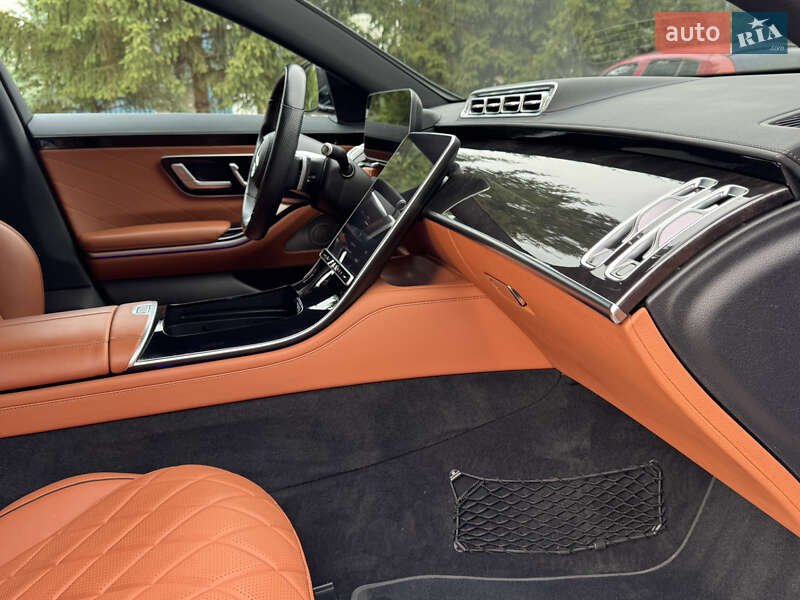 Mercedes-Benz S-Class 2021