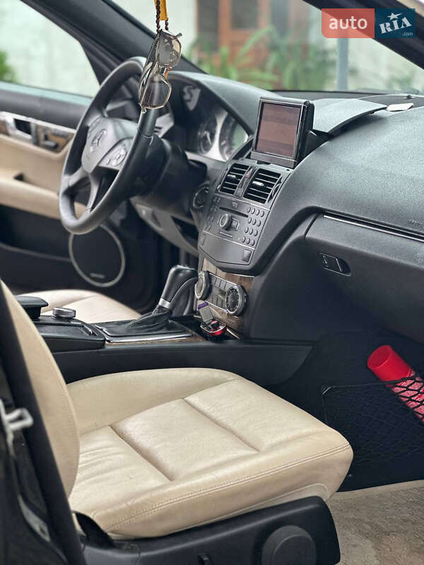 Mercedes-Benz C-Class 2007
