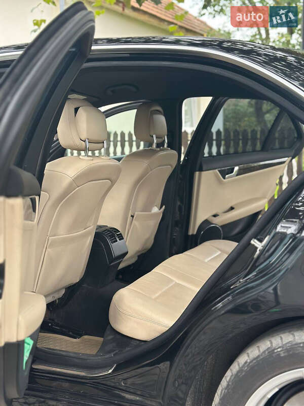 Mercedes-Benz C-Class 2007