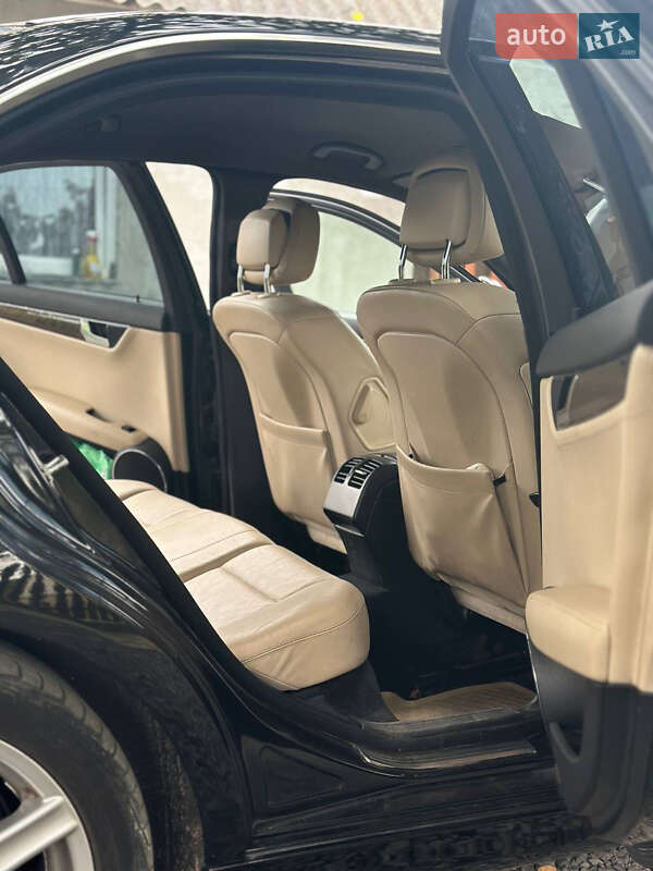 Mercedes-Benz C-Class 2007