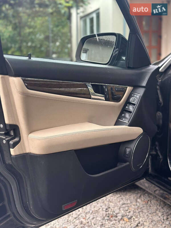 Mercedes-Benz C-Class 2007