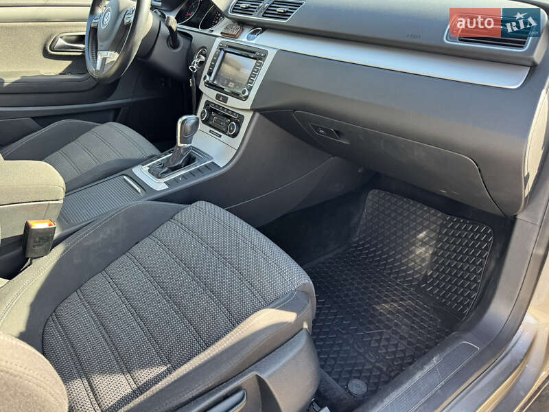 Volkswagen CC / Passat CC 2011