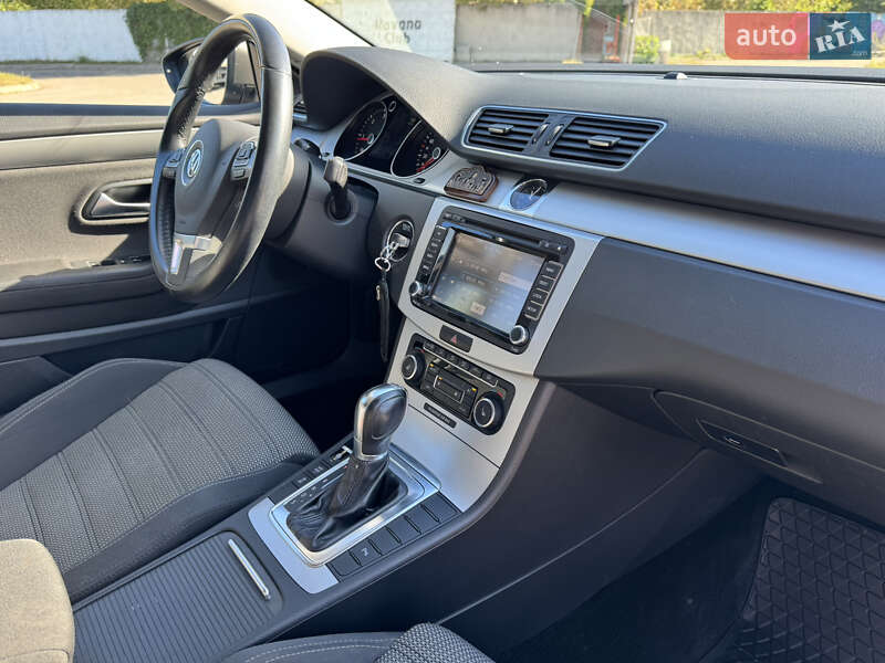 Volkswagen CC / Passat CC 2011