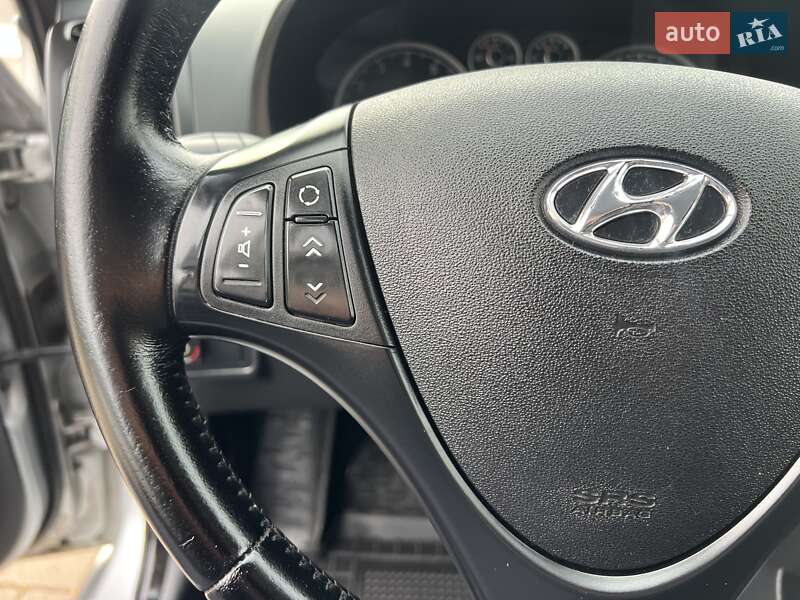 Hyundai i30 2011