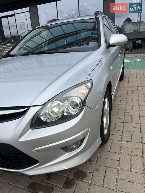 Hyundai i30 2011