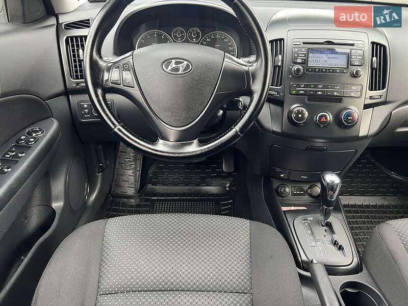 Hyundai i30 2011
