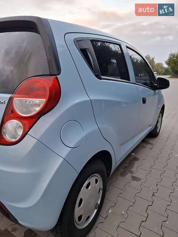 Chevrolet Spark 2015