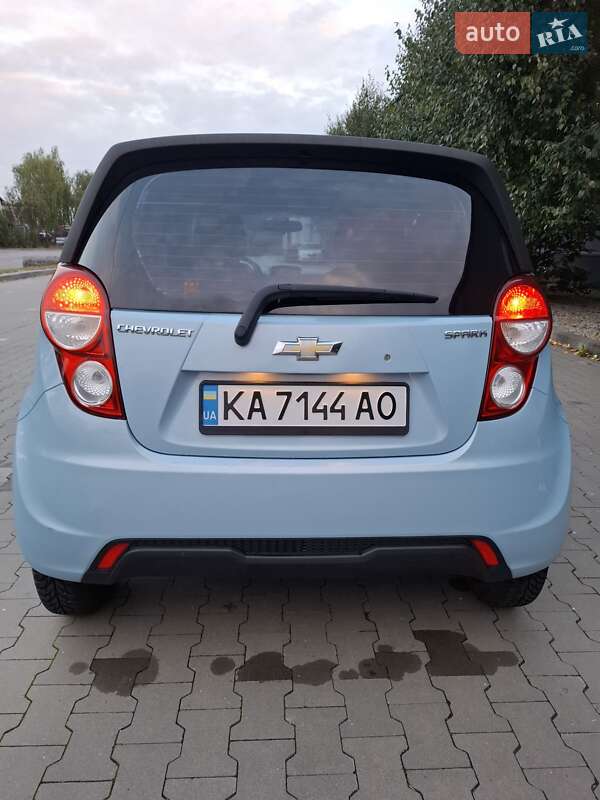 Chevrolet Spark 2015