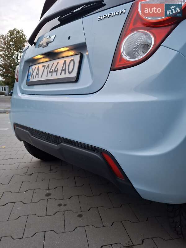 Chevrolet Spark 2015
