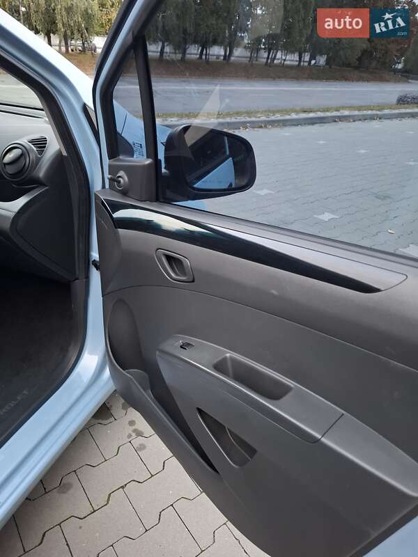 Chevrolet Spark 2015