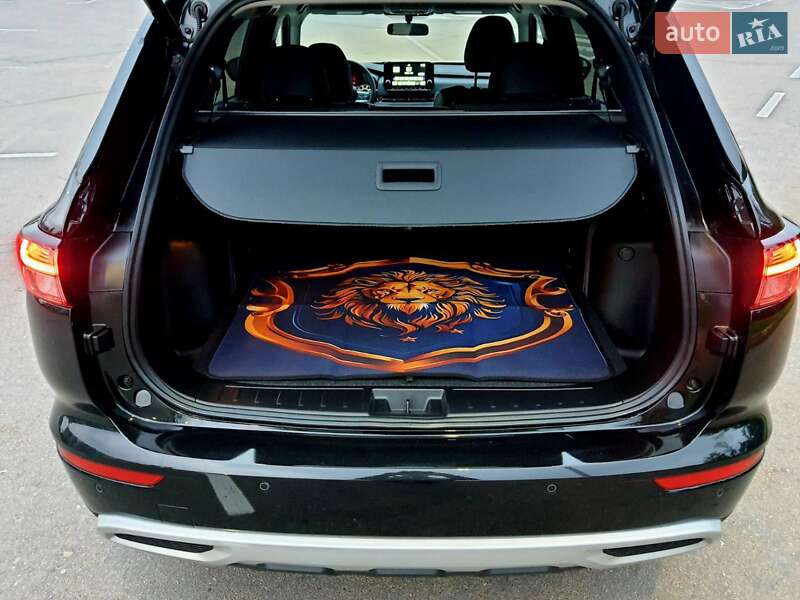 Mitsubishi Outlander 2024