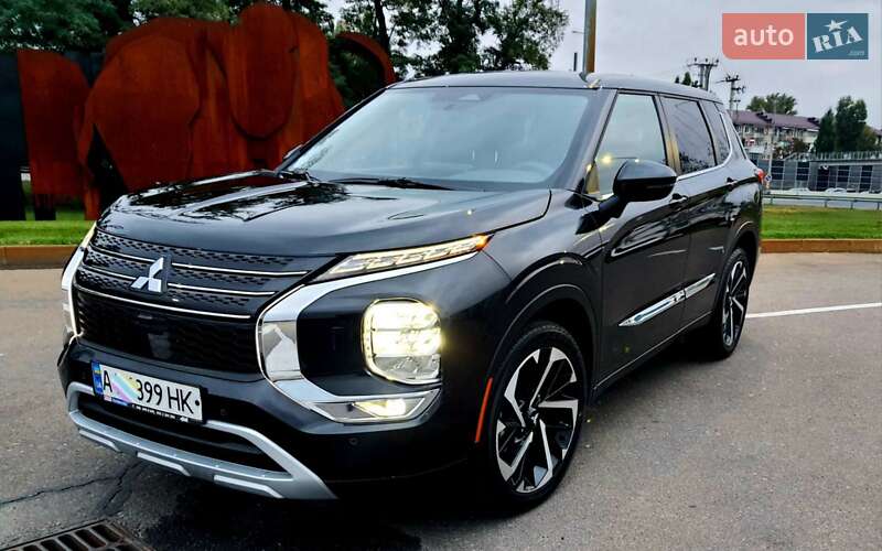 Mitsubishi Outlander 2024