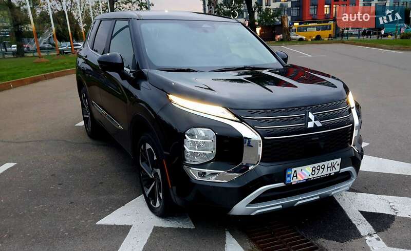 Mitsubishi Outlander 2024