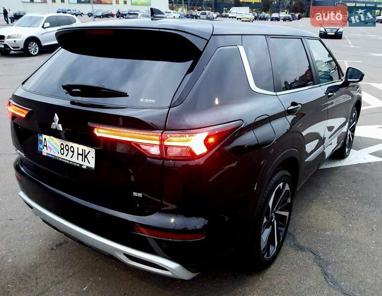 Mitsubishi Outlander 2024