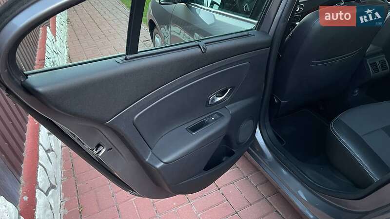 Renault Fluence 2011