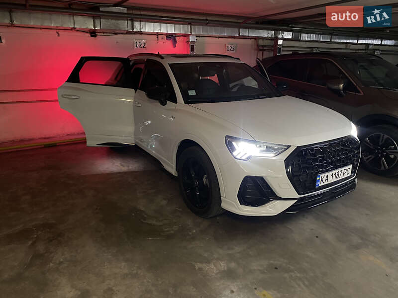 Audi Q3 2021