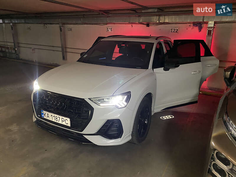 Audi Q3 2021
