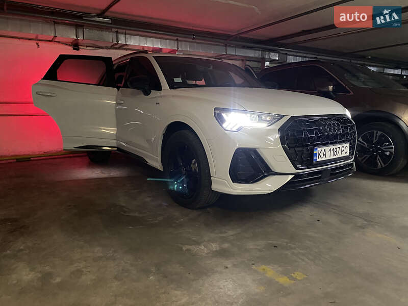 Audi Q3 2021