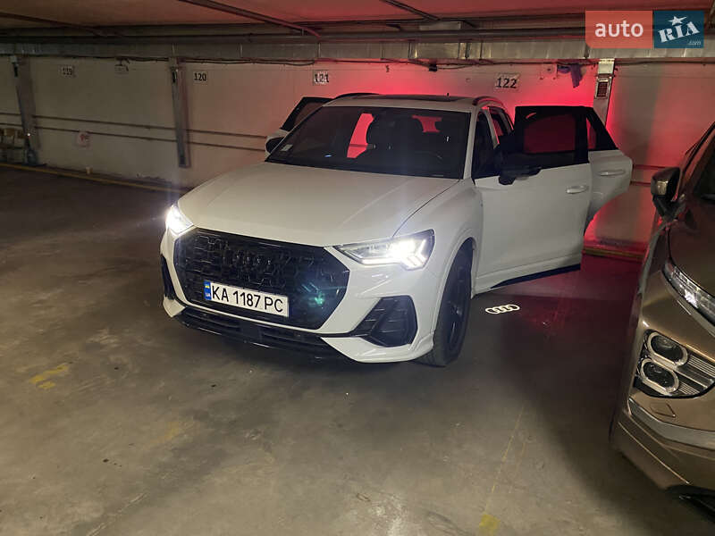 Audi Q3 2021