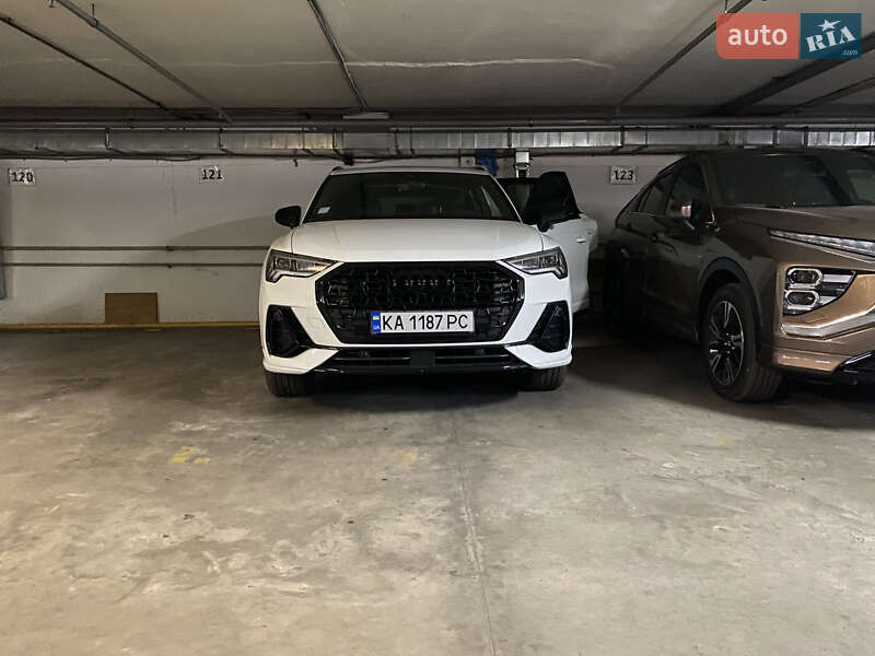 Audi Q3 2021