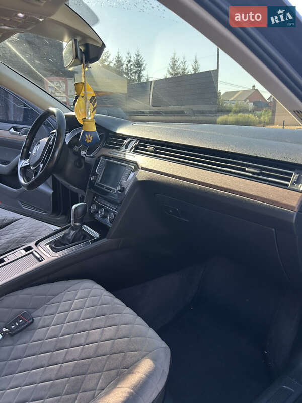 Volkswagen Passat 2015