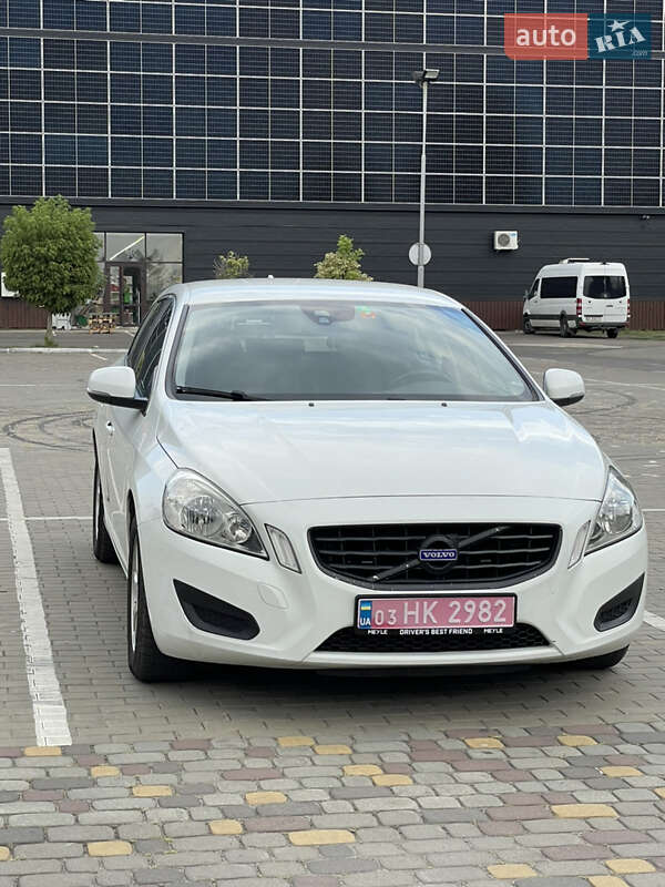 Volvo V60 2012