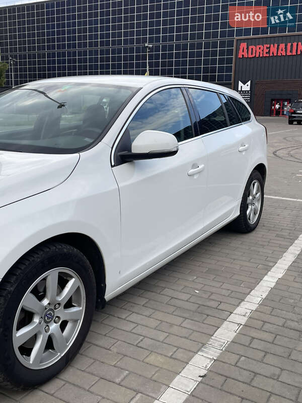 Volvo V60 2012