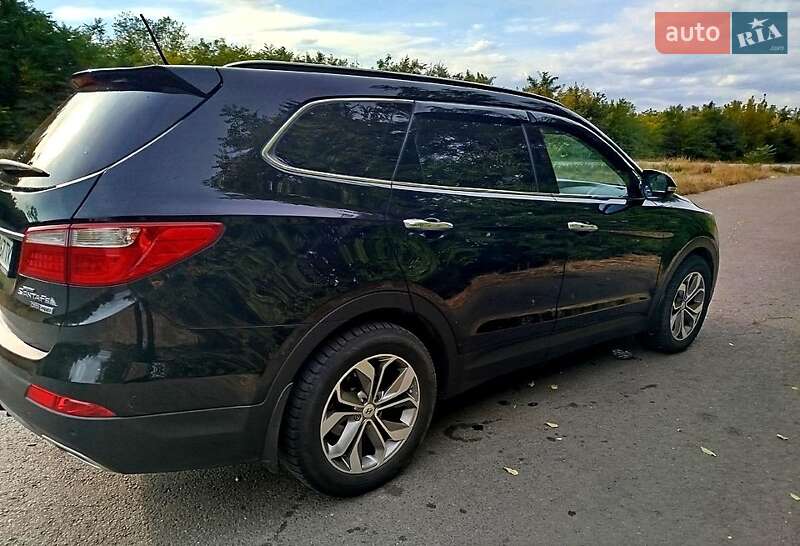 Hyundai Grand Santa Fe 2014